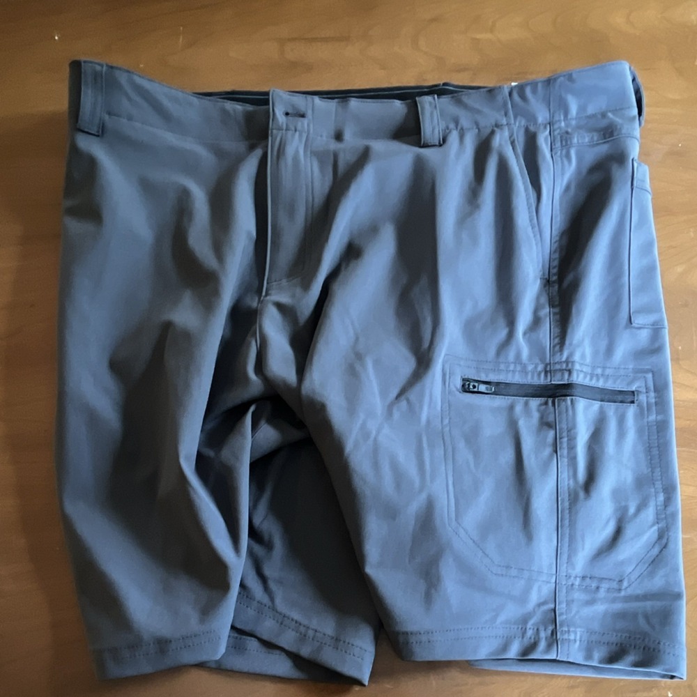ZeroXposur Men's Gray Polyester Cargo Shorts Regular Fit Size 40
